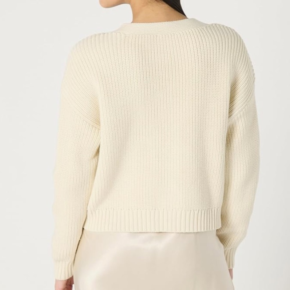 Elegant Cream Knit Cardigan - Picture 2 of 3